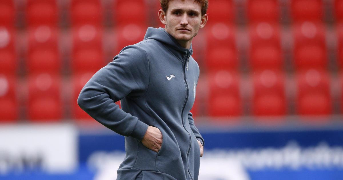 USMNT star Josh Sargent signs new Norwich City deal until 2028 despite  injury blow